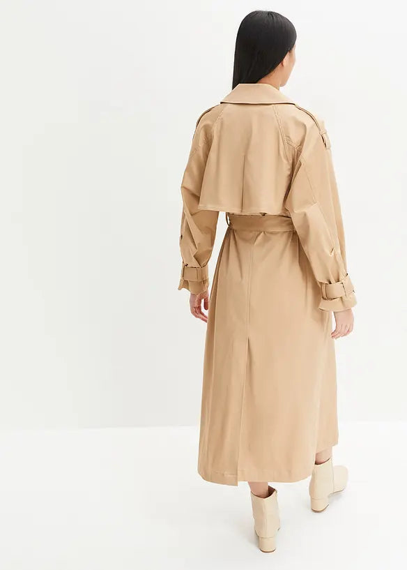 übergroßer Trenchcoat