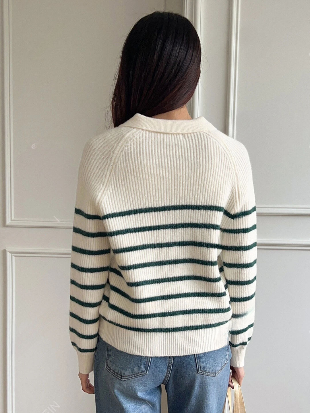 Gestreifter Pullover mit Raglanärmeln