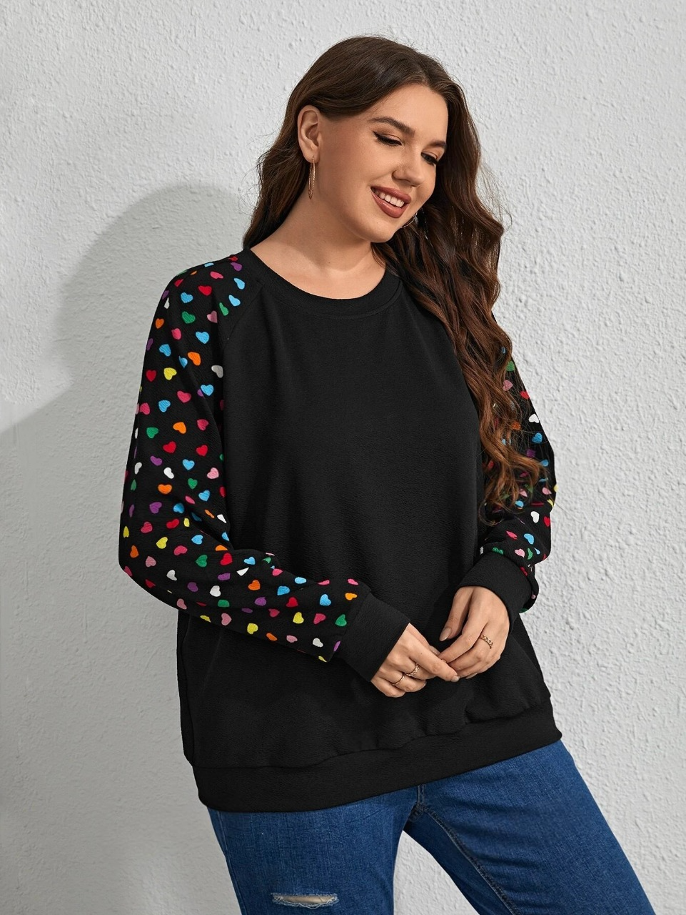 Sweatshirts mit Raglanärmeln und Herz-Print in Übergröße