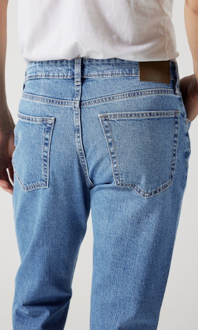 Standard-Jeans in Mittelblau