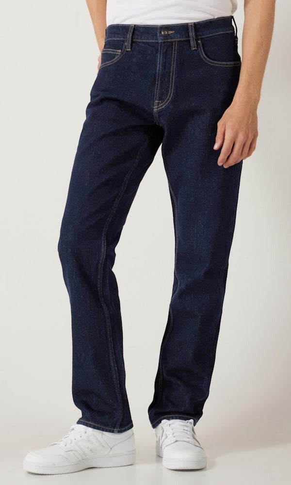 Normale dunkelblaue Jeans