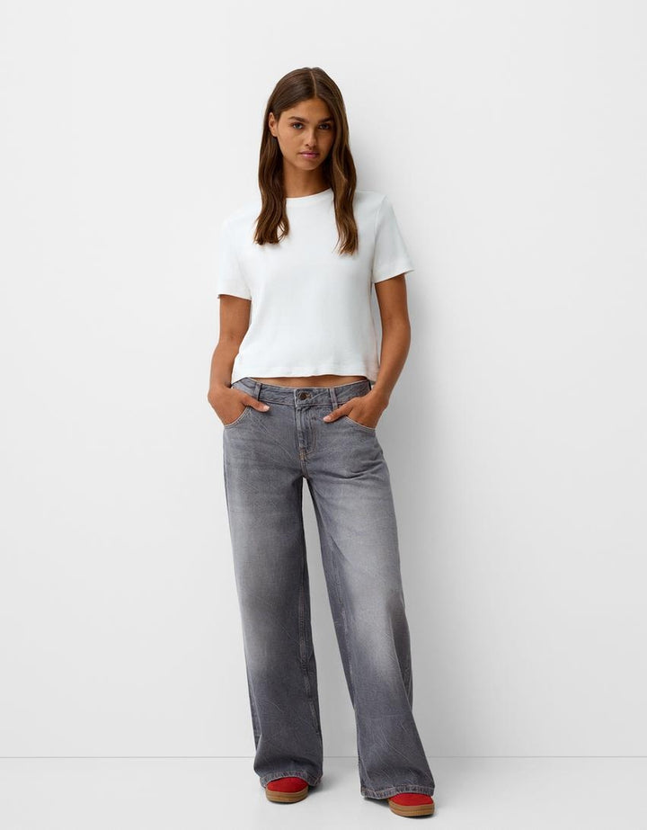 Baggy-Jeans mit niedriger Taille