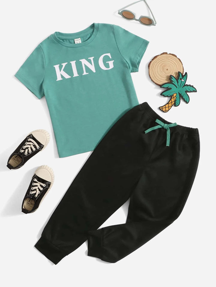 Set aus T-Shirt und Jogginghose für Kleinkinder mit Buchstabenmuster für Jungen