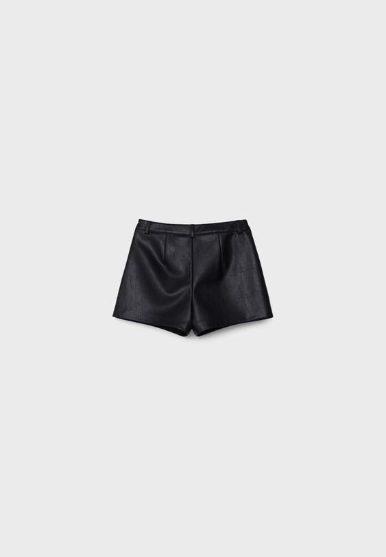 Mini-Shorts aus Kunstleder