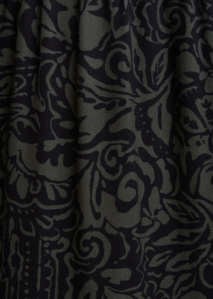 Langes Kleid mit zweifarbigem Print