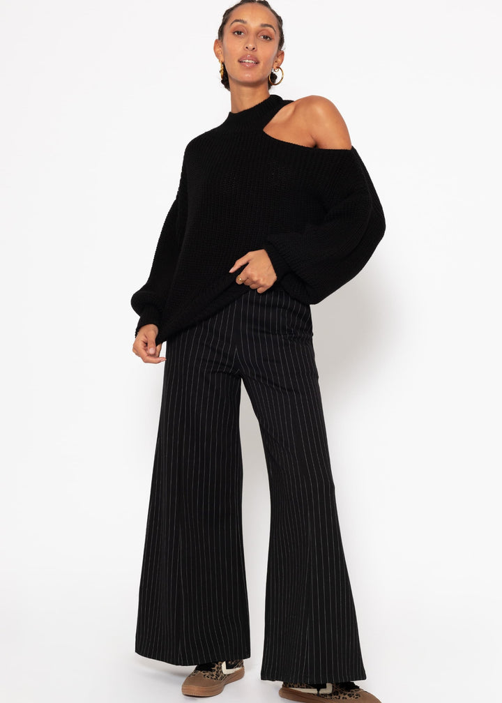 Oversized Cut-Out Pullover - schwarz