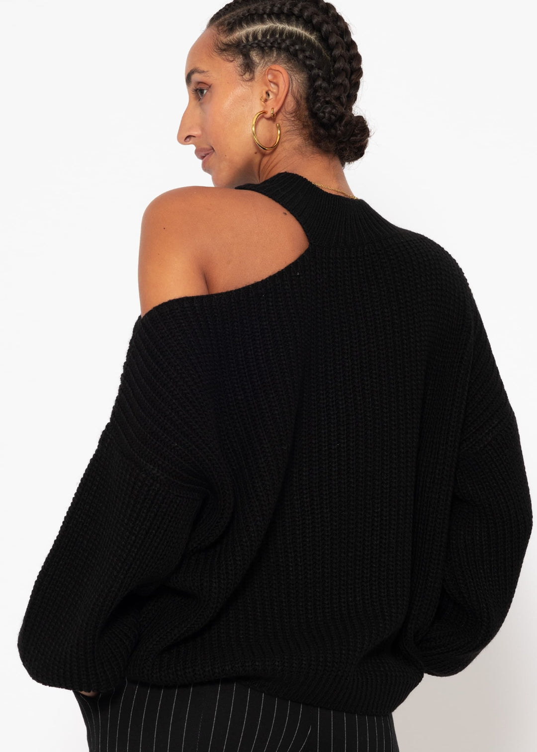 Oversized Cut-Out Pullover - schwarz