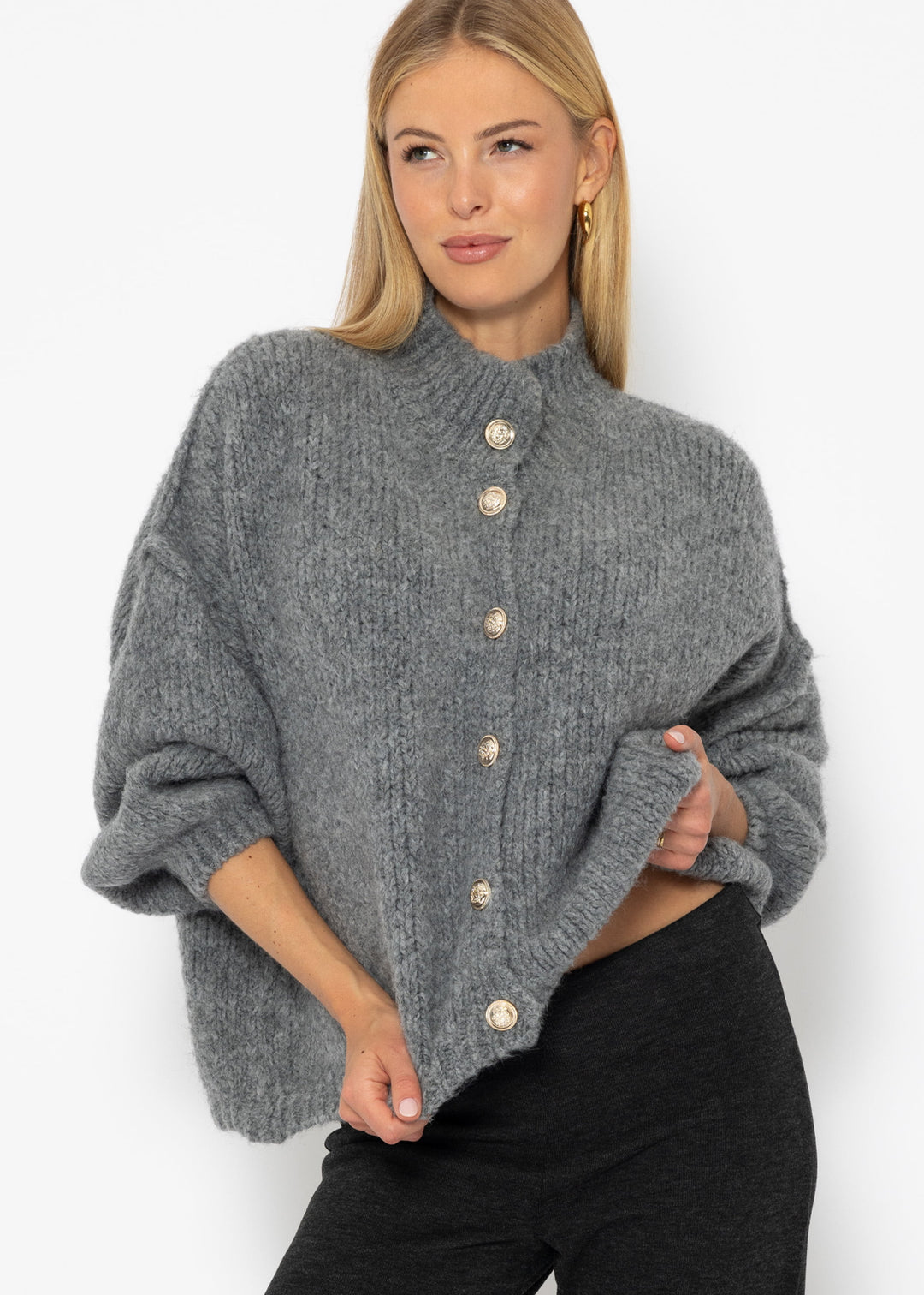 Jessica Haller Gemütlicher Oversize Cardigan mit Knöpfen - grau