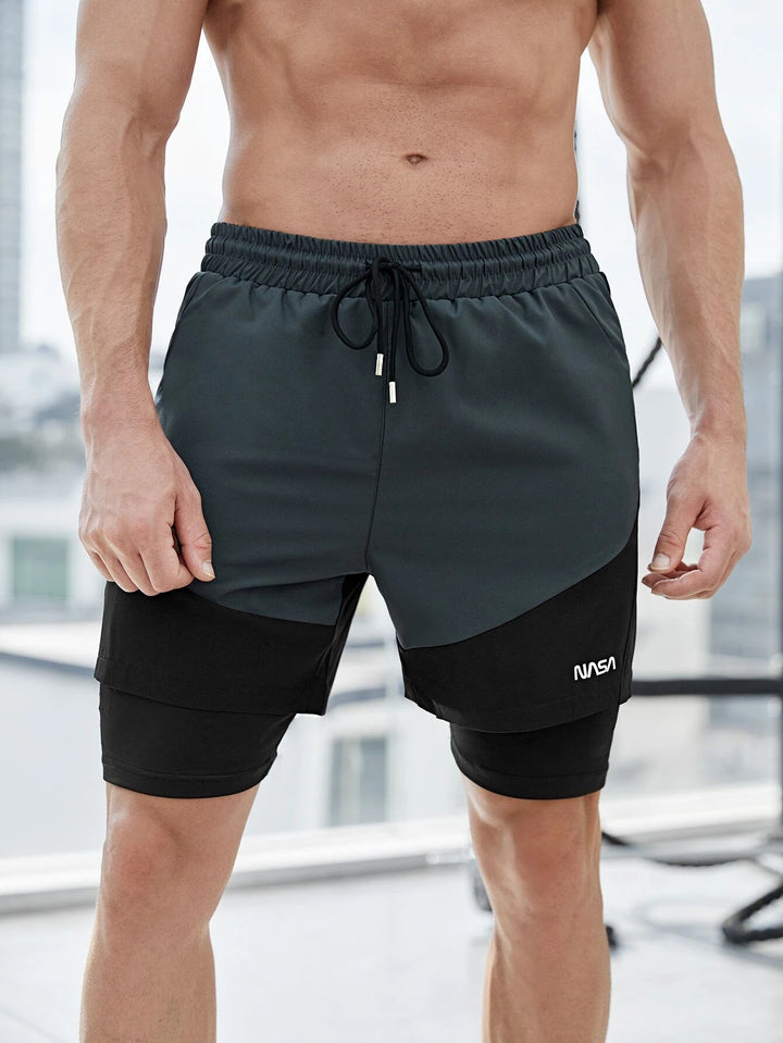 Dehnbare Sportshorts